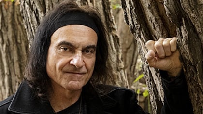 VINNY APPICE Says He Wasn't Invited To Take Part In BLACK SABBATH's Final Concert