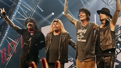 NIKKI SIXX Defends His 'Brother' VINCE NEIL After Fan Calls MÖTLEY CRÜE Frontman A 'Fat S***'...